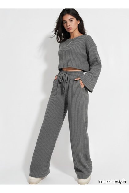 Set crop top din material textil antracit material reiat din material subțire și pantaloni cu picioare largi