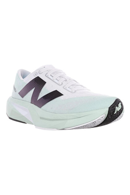New Balance FuelCell Rebel v4 Kadın Gri Koşu Ayakkabısı WFCXCA4