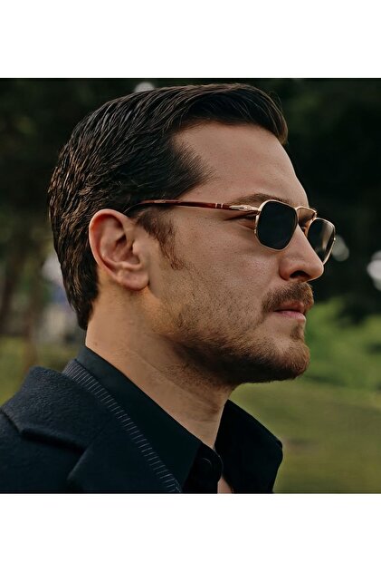 نظارات شمسية EŞREF TEK ذهبية اللون مع إطار من الزجاج الأسود وتصميم جلد الفهد