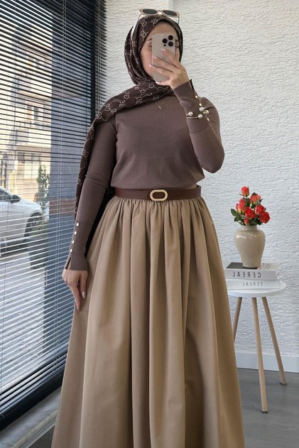 Short Mercerized Knitwear Sweater with Button Detail on the Sleeves – Mink