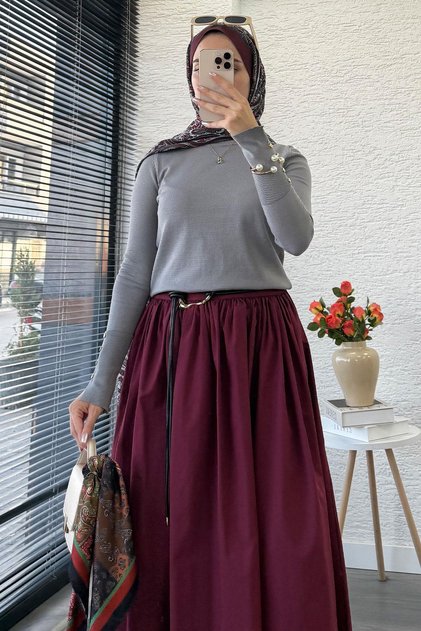 Short Mercerized Knitwear Sweater with Button Detail on the Sleeves – Gray