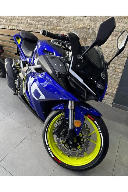 Performance Stickers Motorsiklet Yuki Motor + Şerit Lastik Yazısı
