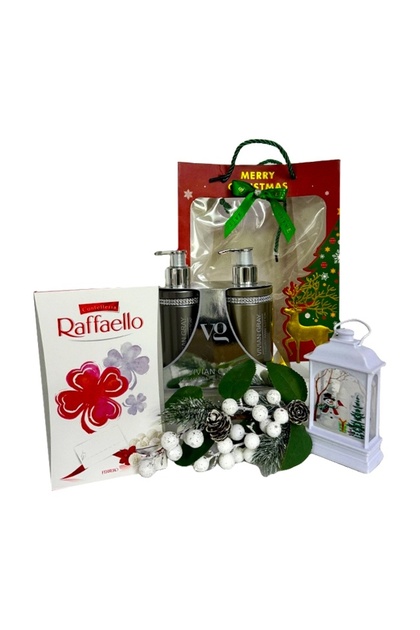 Pachet Merry Christmas, praline Raffaello 80gr, set Vivian Gray Luxury, decoratiuni Craciun