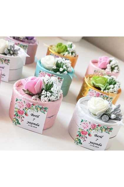 Karton kutu nikah şekeri ya da bebek şekeri 30 adet. Çiçekli etiketli