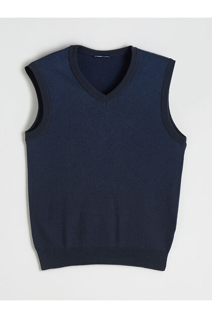 LCWAIKIKI Classic Standard Fit V-Neck Men's Knitwear Sweater