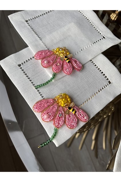 Set of 2 Light Pink Daisy Embroidered Beaded Coffee Side Presentation Napkins