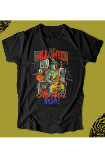 This T-Shirt Is a Regular-Fit Unisex T-Shirt with the Design'Halloween - Night of Horror'.