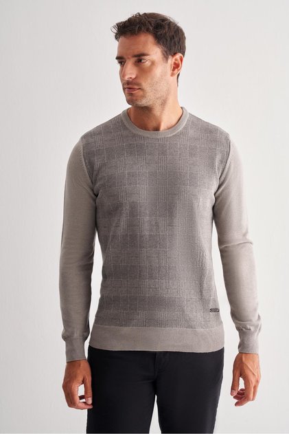 Gray Crew Neck Long Sleeve Pocketless Comfort Fit Cotton Knitwear Sweater 1012255217
