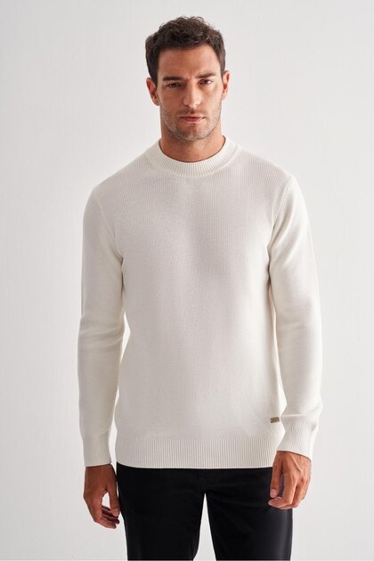 Cream Color Half Turtleneck Long Sleeve Pocketless Comfort Fit Casual Cotton Knitwear Sweater 1012255203
