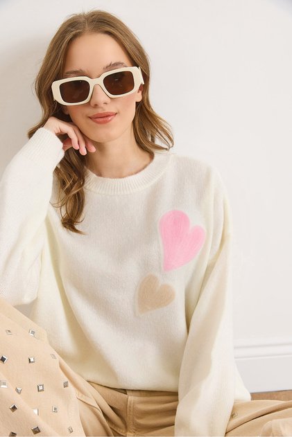 Women's White Heart Detailed Soft Textured Knitwear Sweater Kzk-19001015