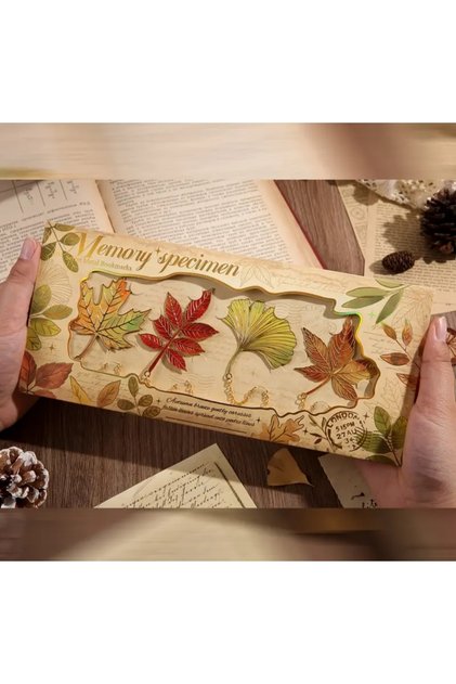 Teacher's Day / Autumn Leaf Design Metal Bookmark (4 Pieces) Gift