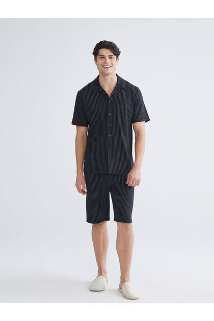 Black Standard Mold Men's Shorts Pajama Set