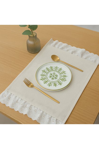 Linen Fisto Side Ruffle Detailed American Tablecloth 1 Piece