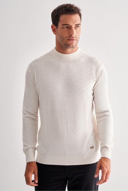 Cream Color Half Turtleneck Long Sleeve Pocketless Comfort Fit Classic Wool Knitwear Sweater 1012255209