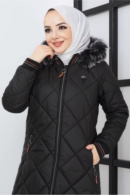 KADIN SİYAH KAPÜŞONU KÜRKLÜ CEPLİ KABAN T 017-1