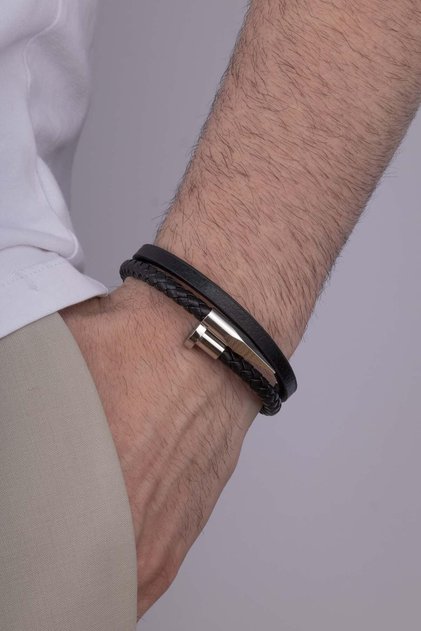 Needle Model Men's Leather Bracelet with Steel Apparatus