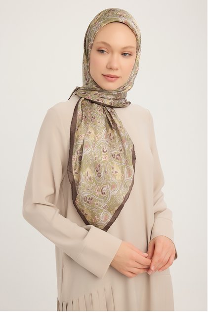 إثنيك بير - أخضر - وشاح جانجان بنقشة أورورا - 90x90 سم