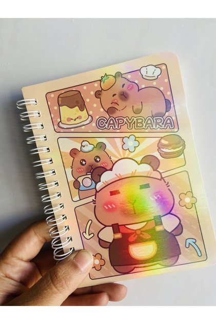 Бележник Capybara със спирална подвързия, линии, златно тиснение и гланцова корица, 15x11 cm