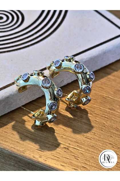 Glow Earrings – Gold Kaplama Taş Detaylı Halka Kadın Küpe (KOD-332)