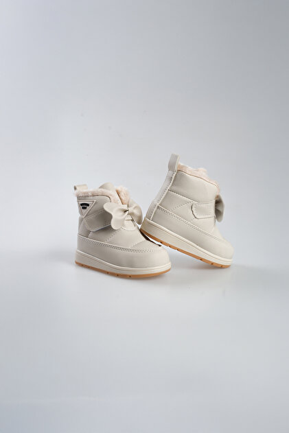 341 Girls Beige Color Fur Inside Boots