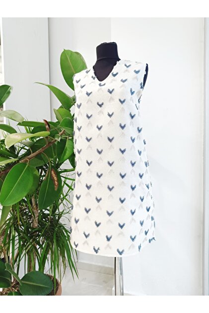 postpartum winter dress 13 Cozy & Stylish Postpartum Outfit Ideas For Winter