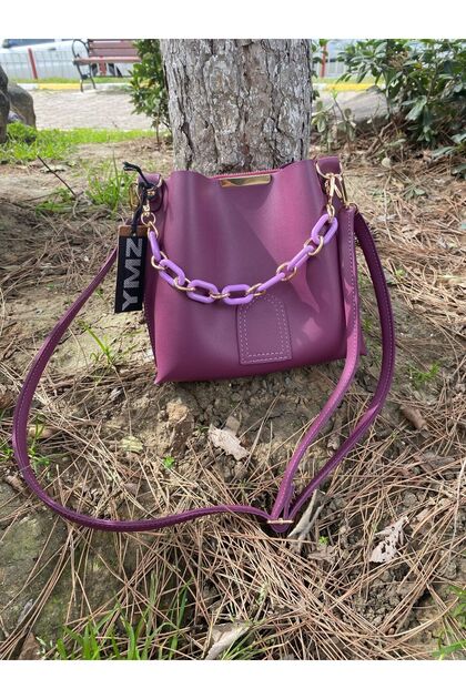 3-Compartment Handbag and Shoulder Bag with Mor Chain Accessories
