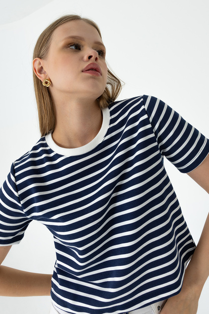 Women's Crew Neck Short Sleeve Striped Sweatshirt Navy Blue - Ms0001301