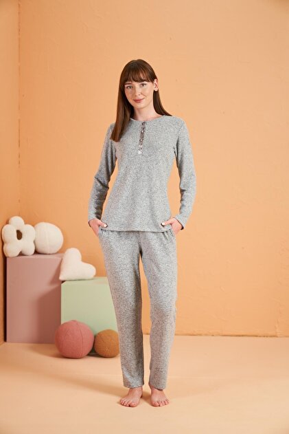 Women's Soft Fabric Round Neck Placket Long Sleeve Pajama Set