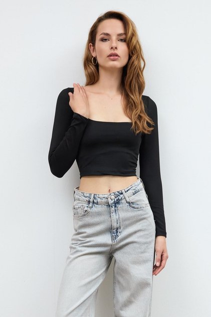Black Basic Square Neck Crop Blouse