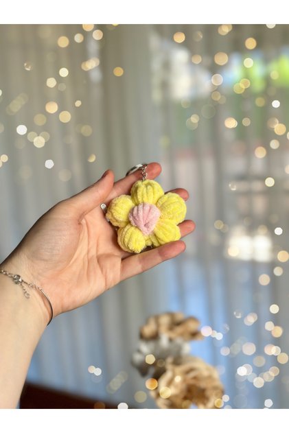 Velvet Flower Keychain – Handmade Cute Accessory Yellow
