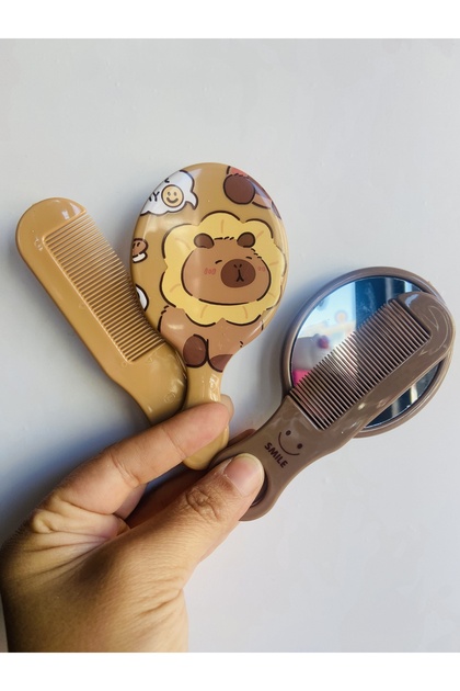 Capybara Kapibara Mirrored Comb Set Hair Brush