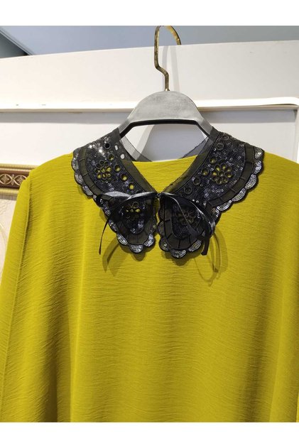 Black Sequined Collar
