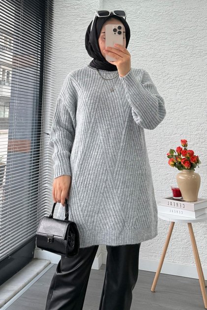 Oversize Knit Sweater with Stripe Pattern on the Front – Gray