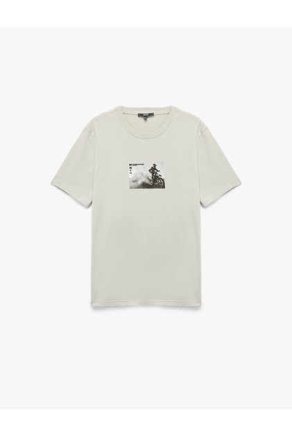 Tricou cu regular fit, cu mânecă scurtă, cu guler rotund, din bumbac, cu imprimeu