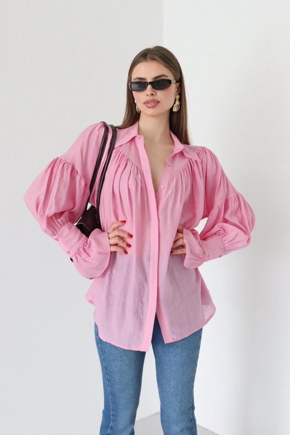 Rosa Hemd mit gerafftem Design