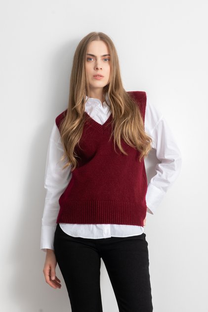 Women's Single Plate V-Neck Knitwear Sweater – Burgundy