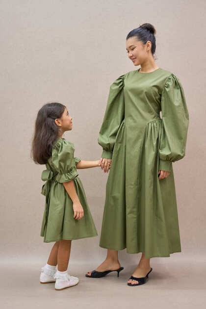 Pleated Khaki Green Poplin Mother and Daughter Watermelon Sleeve Flared Dress Combination (Sold as Single)