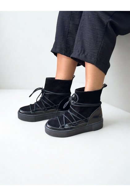 Black Suede Genuine Leather Garnished Women's Lace-Up Boots with Plush Lining Inside