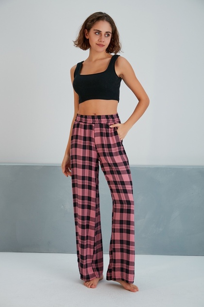 Women's Woven Viscose Checkerboard Patterned Large Size Slouch Pants with Pockets and Elastic Waist