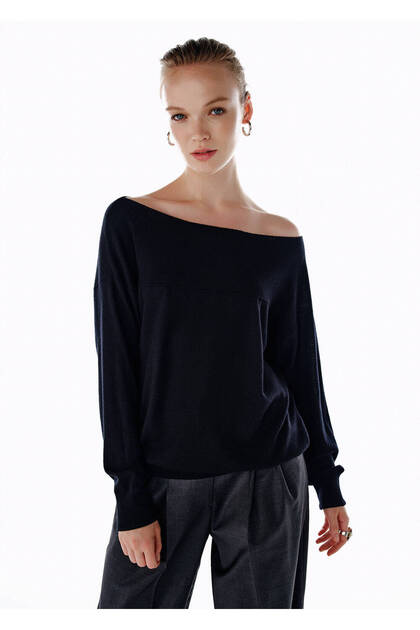 Ultrafine Organic Cashmere Black Knitwear