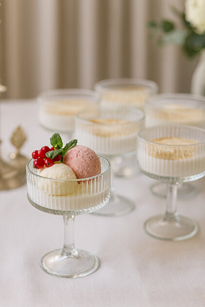 Glass Ice Cream and Dessert Bowl Set of 6 – Elegant Footed Serving Bowl (Jam, Cookie, Pudding Presentation Bowl) 225 Cc