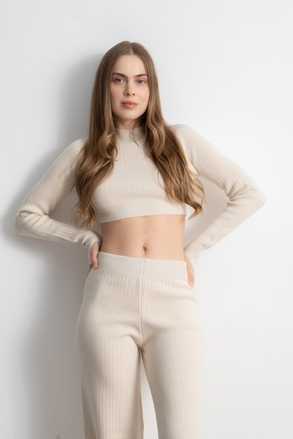 Women's Knitwear Crop Sweater Pants Top-And-Bottom Set - Cream