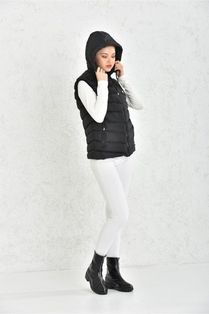 Unisex Black Gel Padding Hooded Puffer Vest