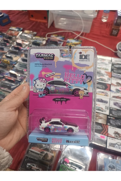HOT WHEELS Nissan Silvia s15 hello kıtty - Fiyatı, Yorumları