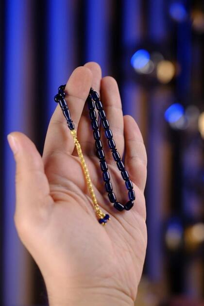 Wrist-Length Gold Design Silver Tassel Blue Fire-I Tightening Amber Prayer Beads