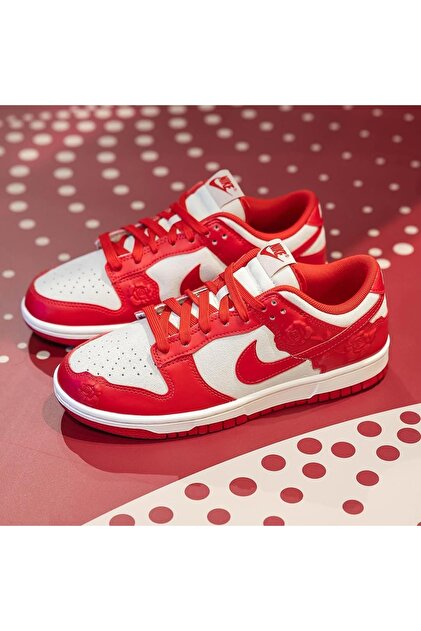 Nike Dunk Low kırmızı ''Embossed Rose Details'' Kadın deri Spor