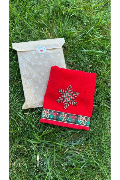 New Year's Collection Velvet Towel with Border and Emblem (30X50 cm) – Gift Wrapped – Handmade Special