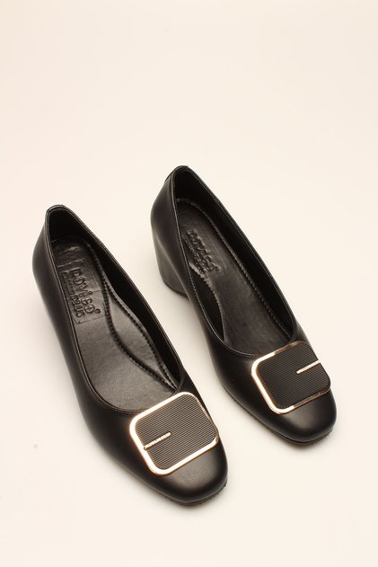 BLACK SKIN BUCKLE WOMEN HEELS