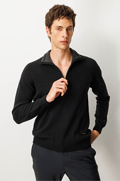 Men's Basic Wool Sweater with Zipper Collar Black