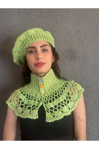 Hand Knitted French Painter Beret and Neck Collar Women's Set Green